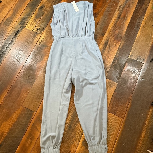 Vici Skyler Pocketed Drape Jumpsuit Blue Size Medium NWT - Picture 5 of 7